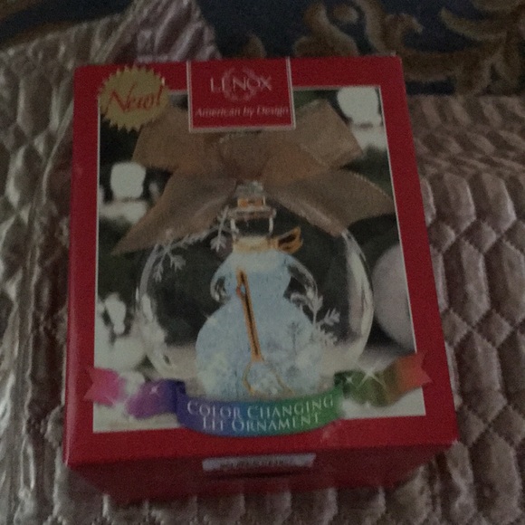 🌲RETIRED LENOX COLOR CHANGING ORNAMENT 🌲 - Picture 6 of 7